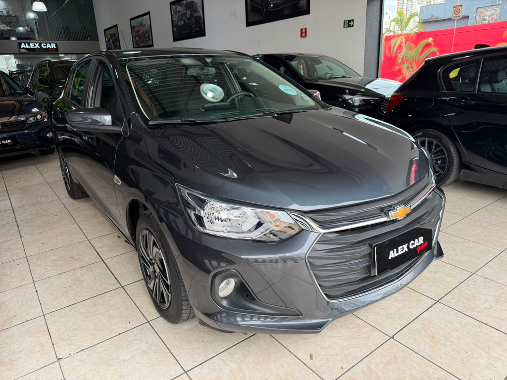 Chevrolet Onix Cinza