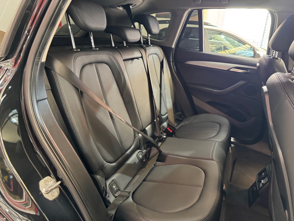 BMW X1 Preto