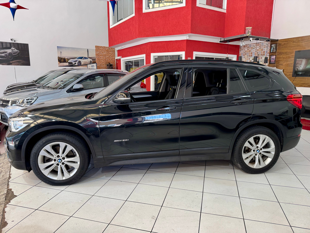 BMW X1 Preto