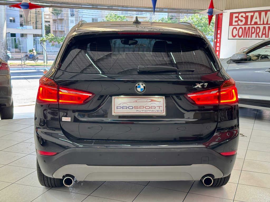 BMW X1 Preto