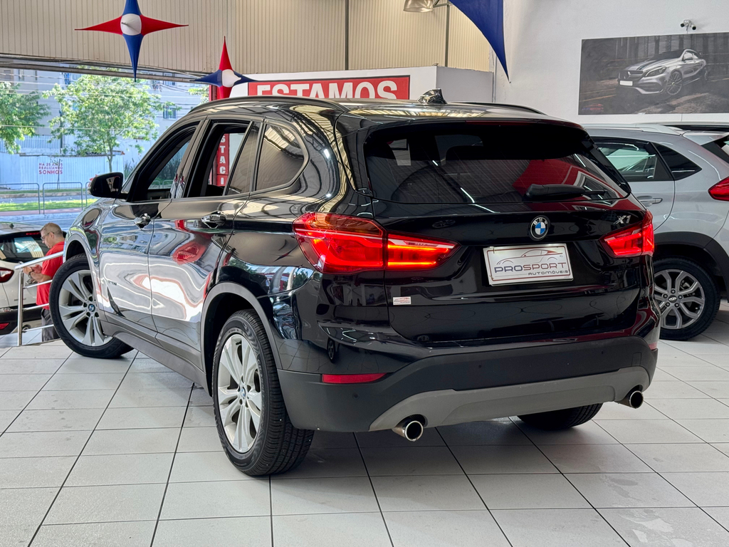 BMW X1 Preto