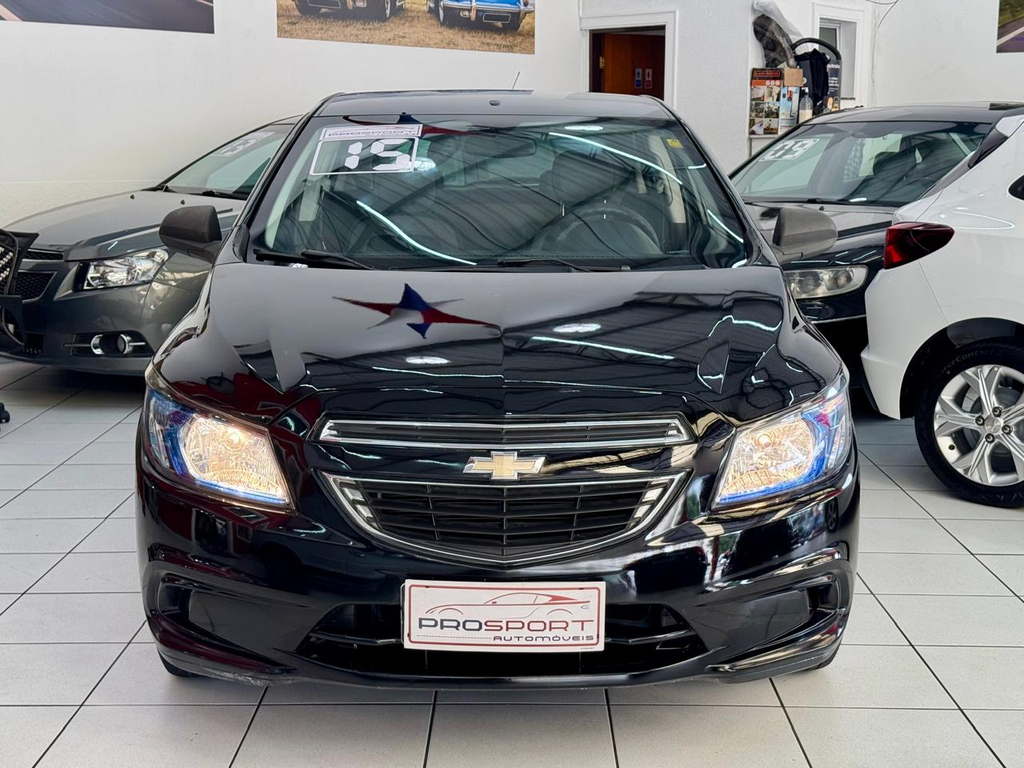 Chevrolet Onix Preto