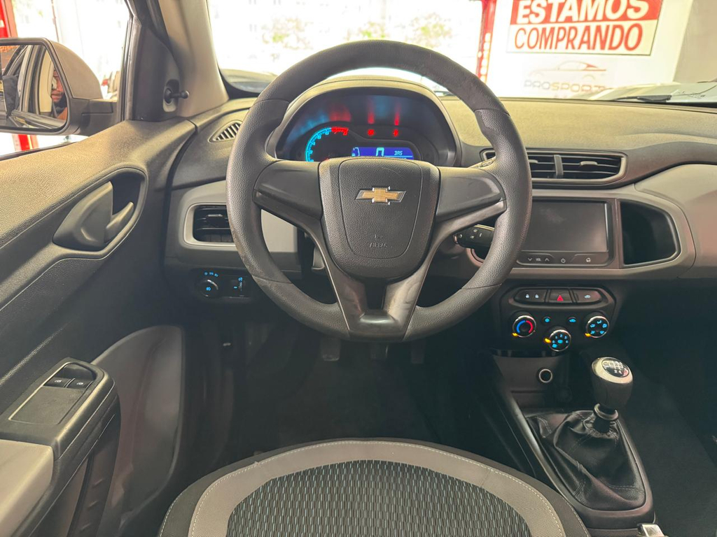 Chevrolet Onix Preto