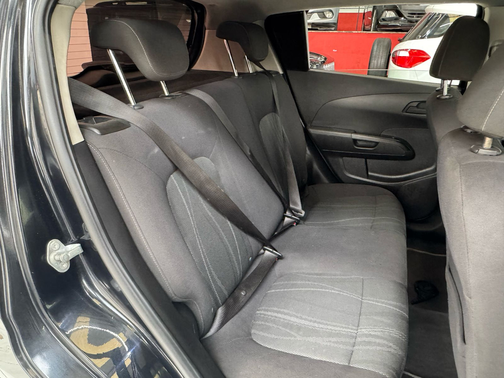 Chevrolet Sonic Preto