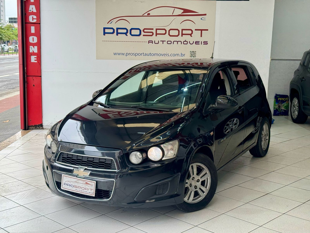 Chevrolet Sonic Preto
