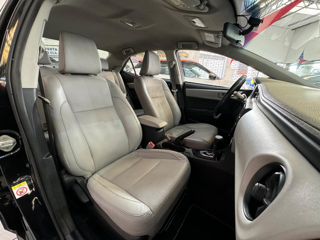 Toyota Corolla Preto