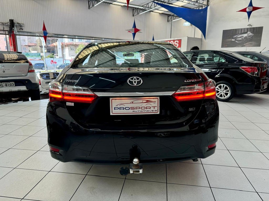 Toyota Corolla Preto