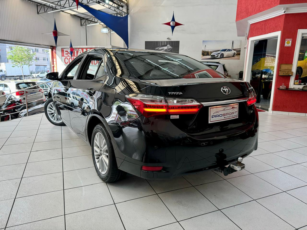 Toyota Corolla Preto