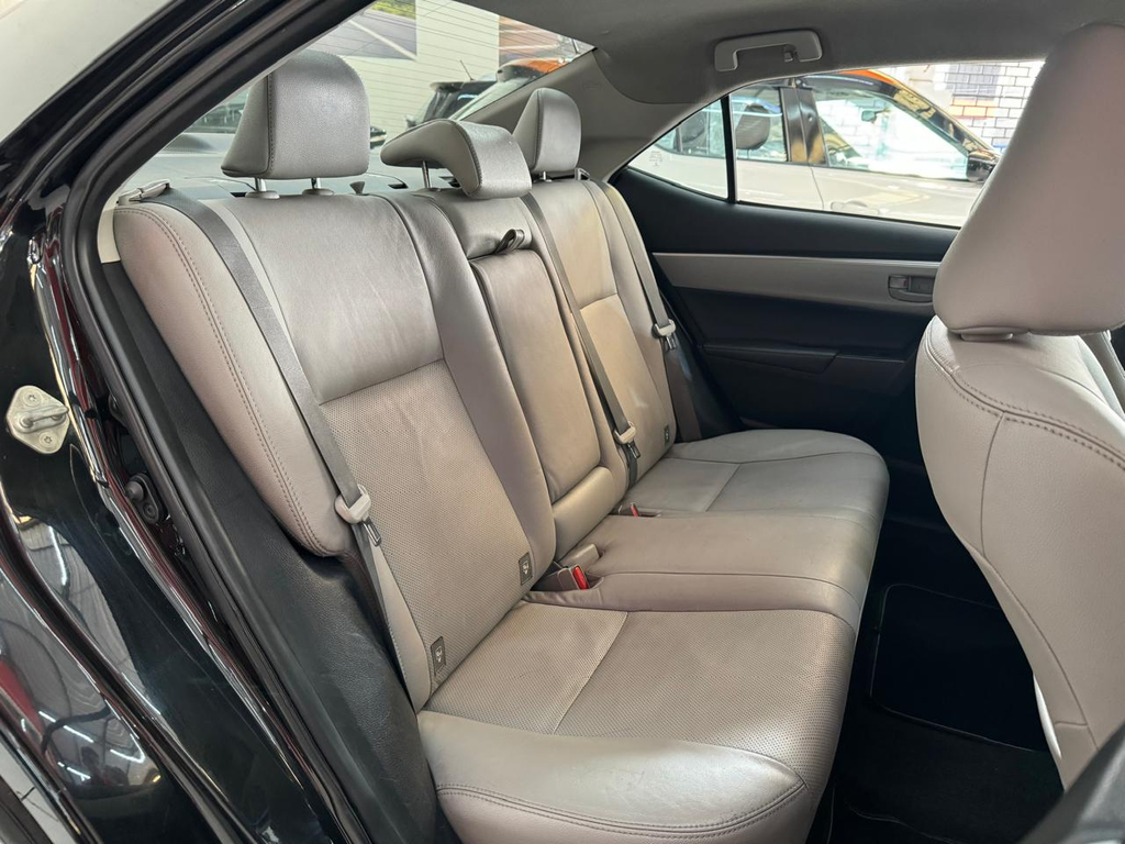 Toyota Corolla Preto
