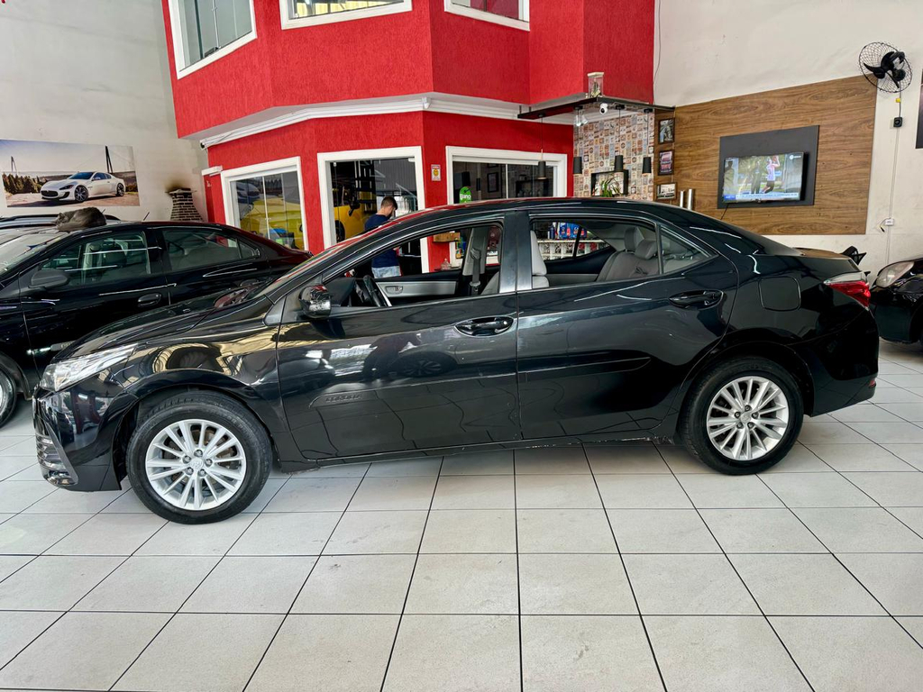 Toyota Corolla Preto