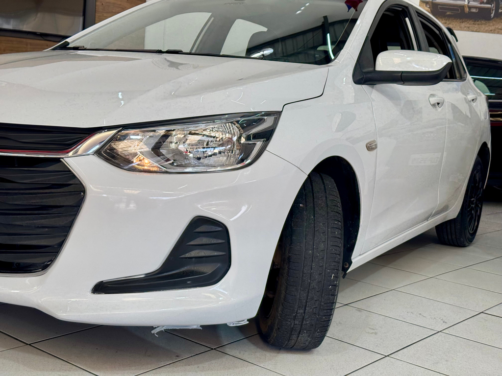 Chevrolet Onix Branco