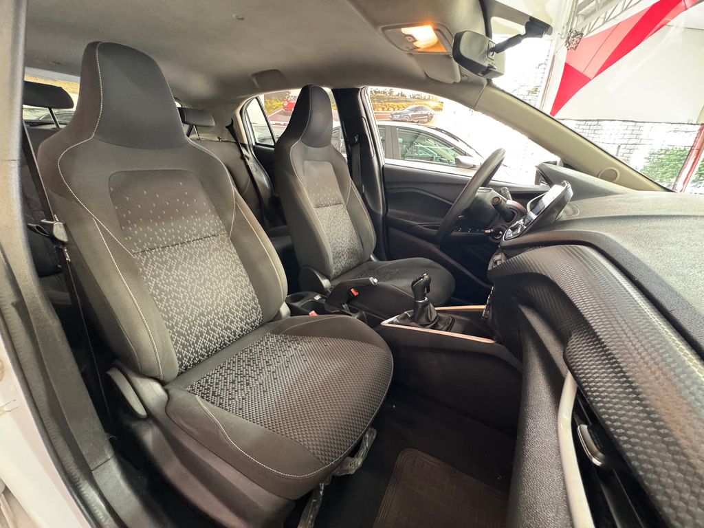 Chevrolet Onix Branco