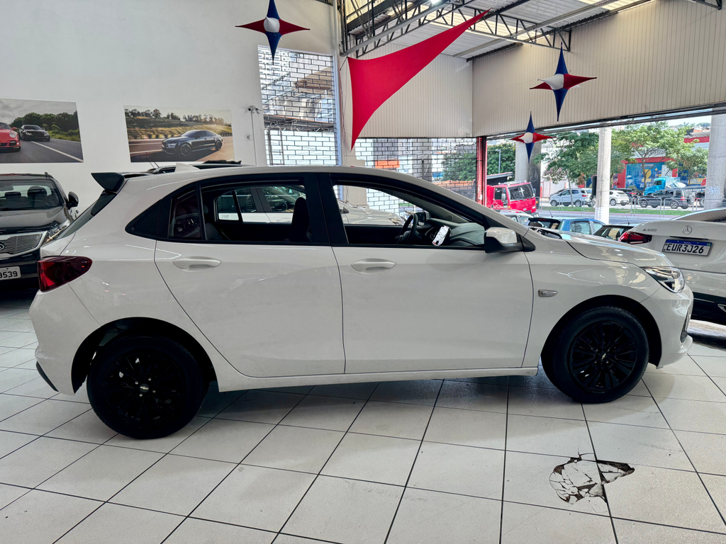 Chevrolet Onix Branco