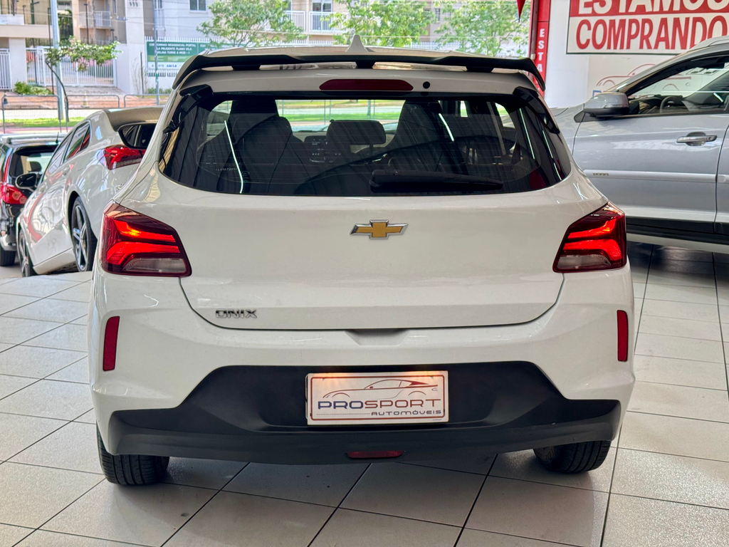Chevrolet Onix Branco