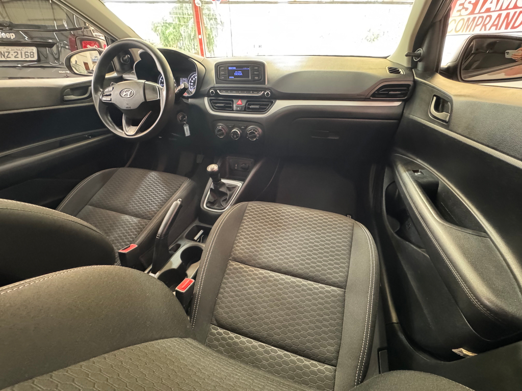 Hyundai HB20 Prata