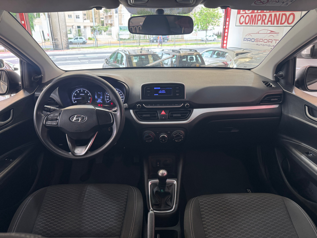 Hyundai HB20 Prata