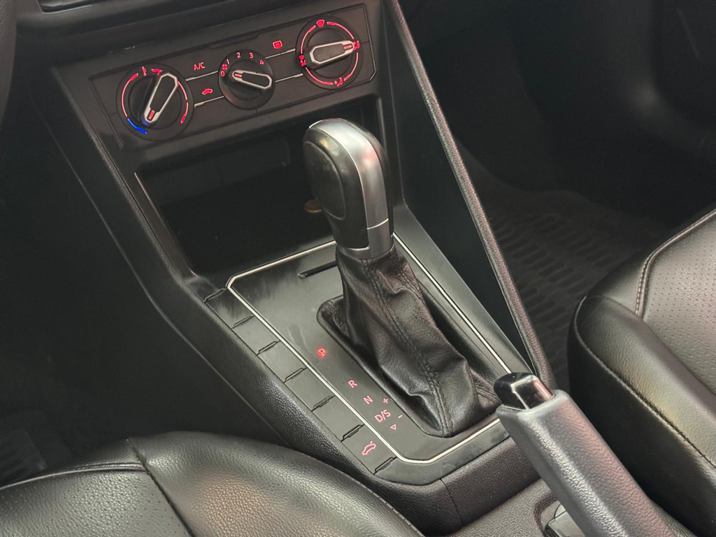 Volkswagen Polo Hatch Preto