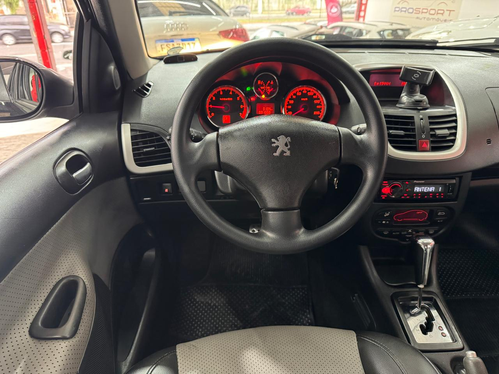 Peugeot 207 Preto
