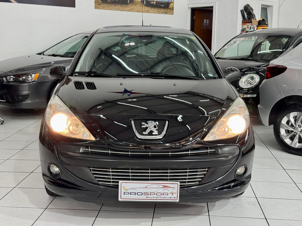 Peugeot 207 Preto