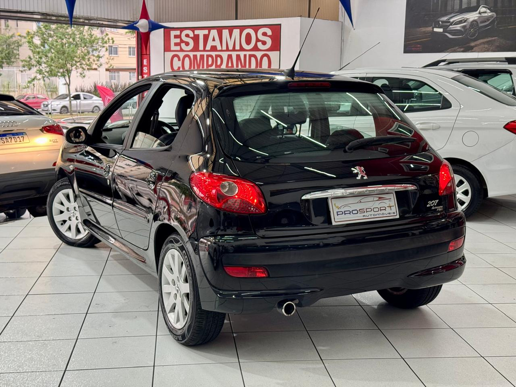 Peugeot 207 Preto