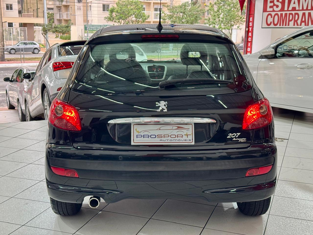 Peugeot 207 Preto