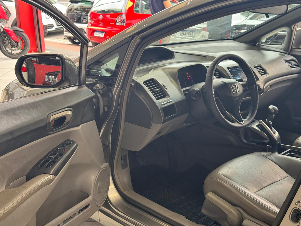 Honda Civic Sedan Cinza