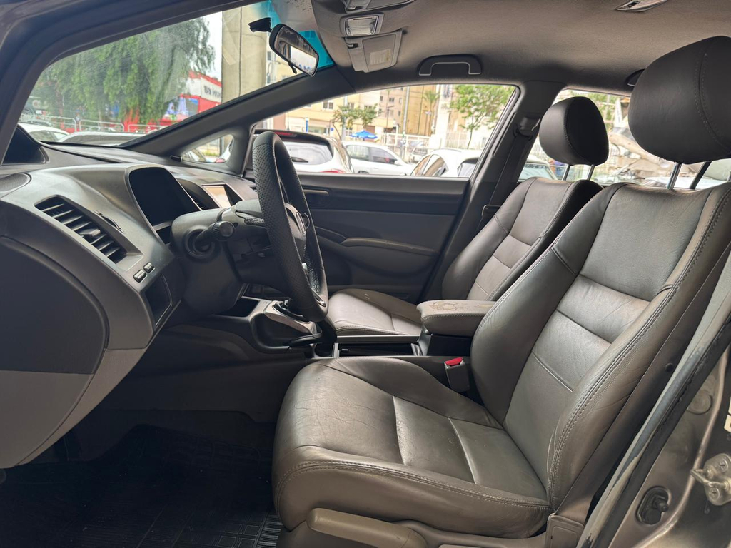 Honda Civic Sedan Cinza