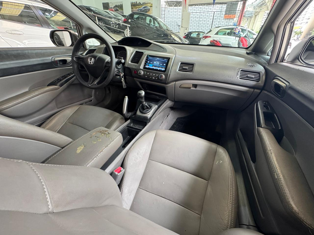 Honda Civic Sedan Cinza