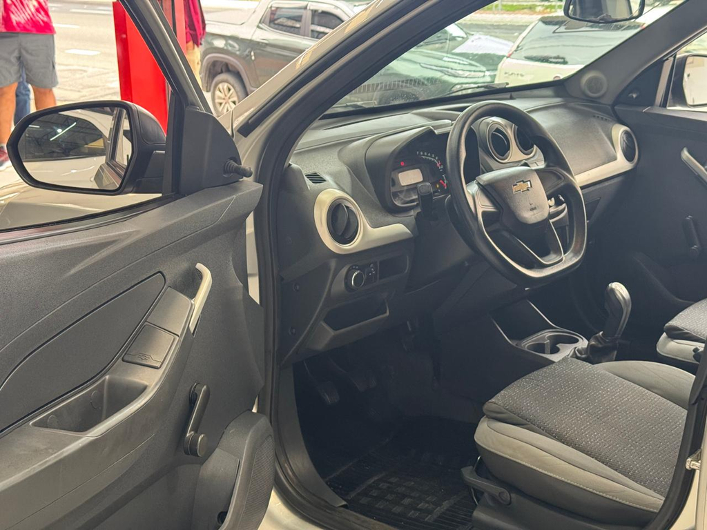 Chevrolet Montana Prata