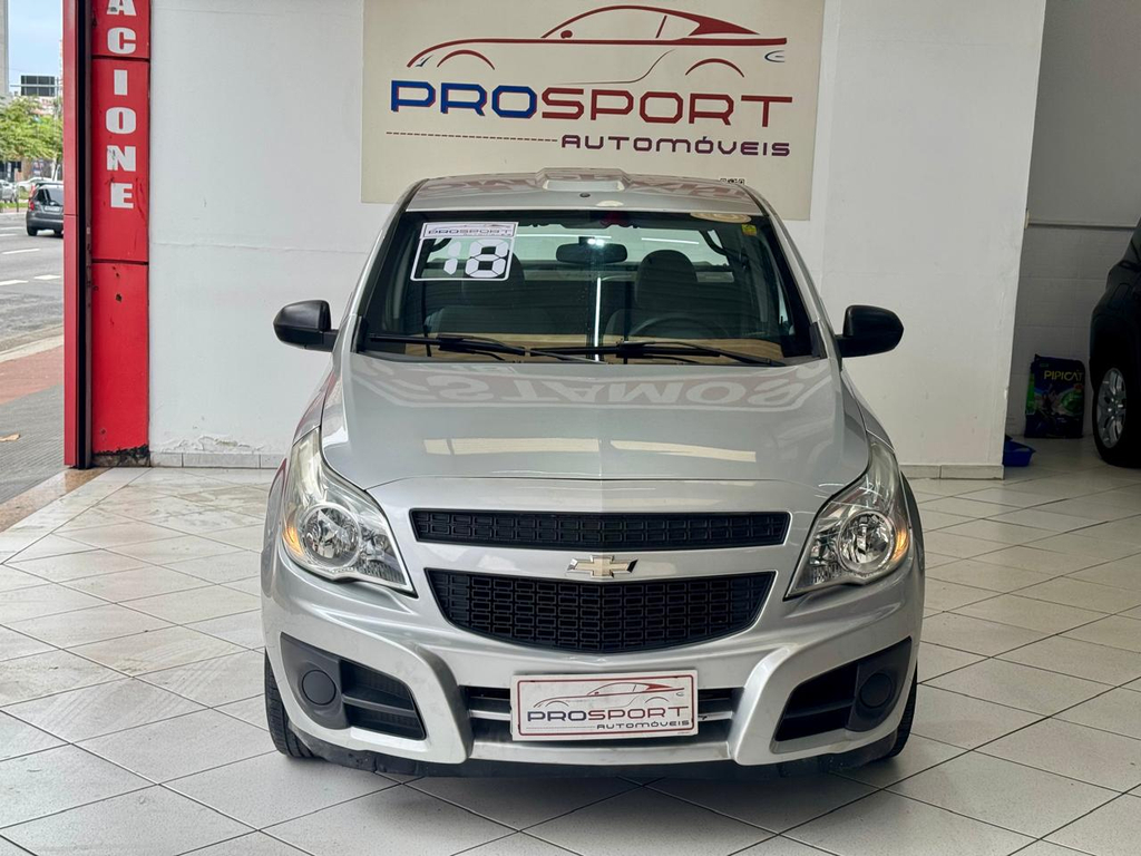 Chevrolet Montana Prata