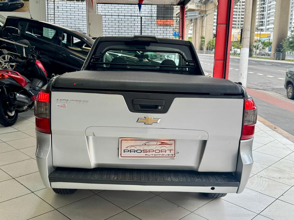 Chevrolet Montana Prata