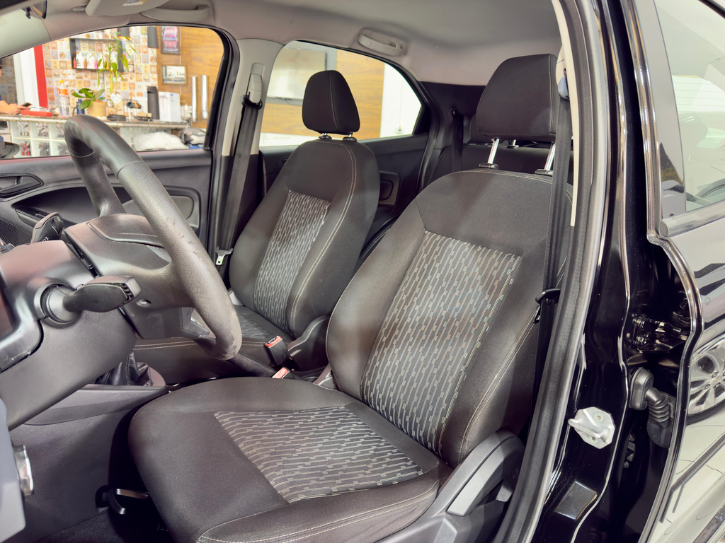 Ford Ka Preto