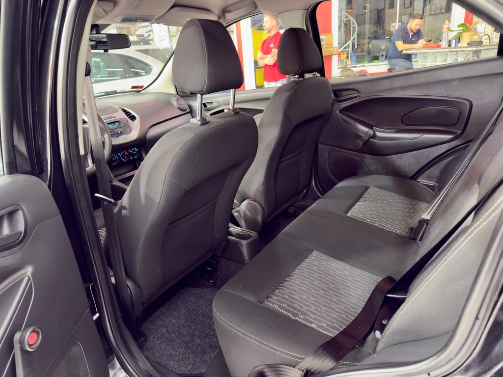 Ford Ka Preto