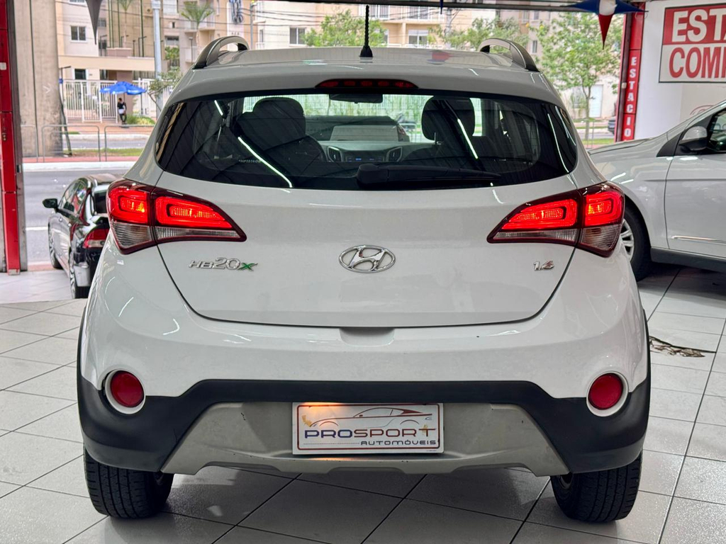 Hyundai HB20X Branco