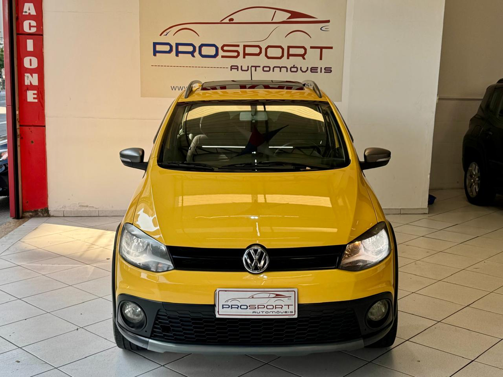 Volkswagen CrossFox Amarelo