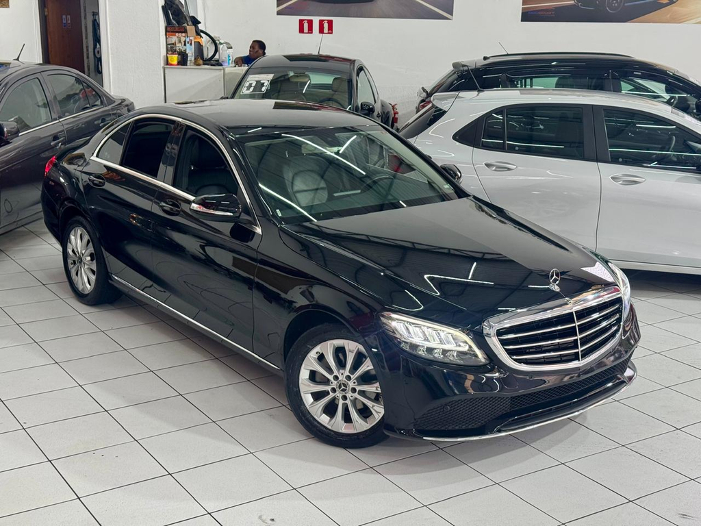Mercedes Benz C-180 Preto