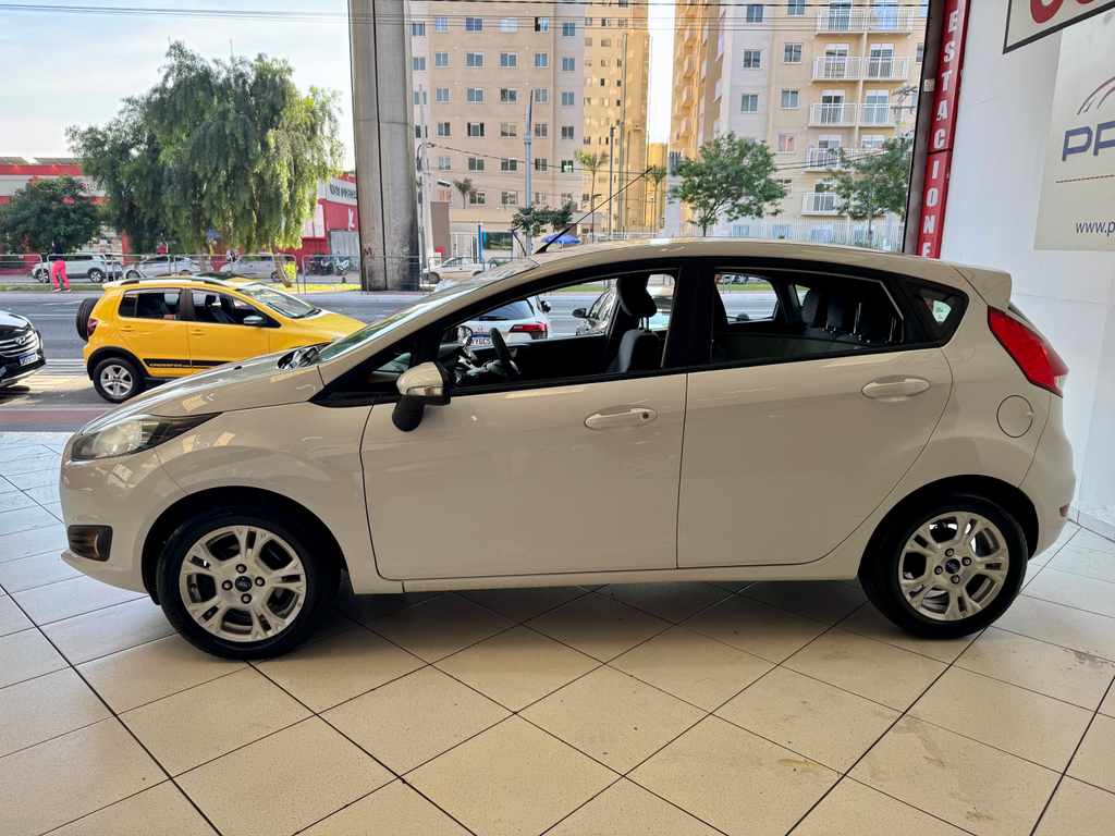 Ford New Fiesta Hatch Branco