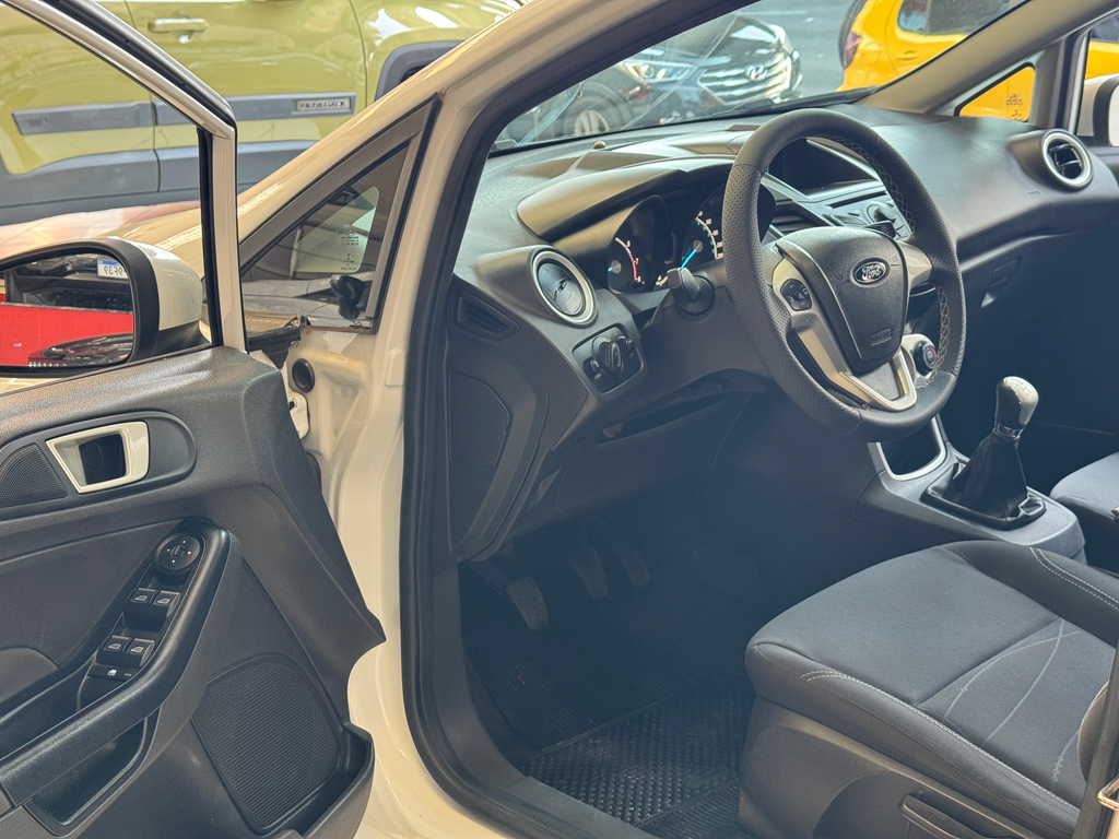 Ford New Fiesta Hatch Branco