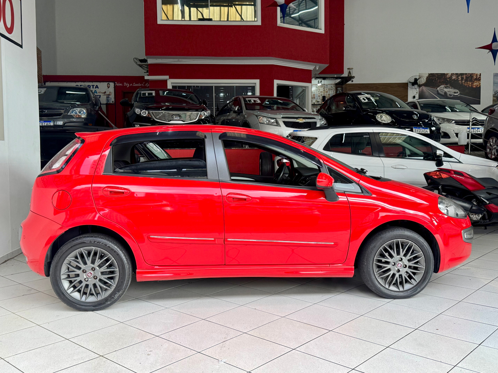 Fiat Punto Vermelho