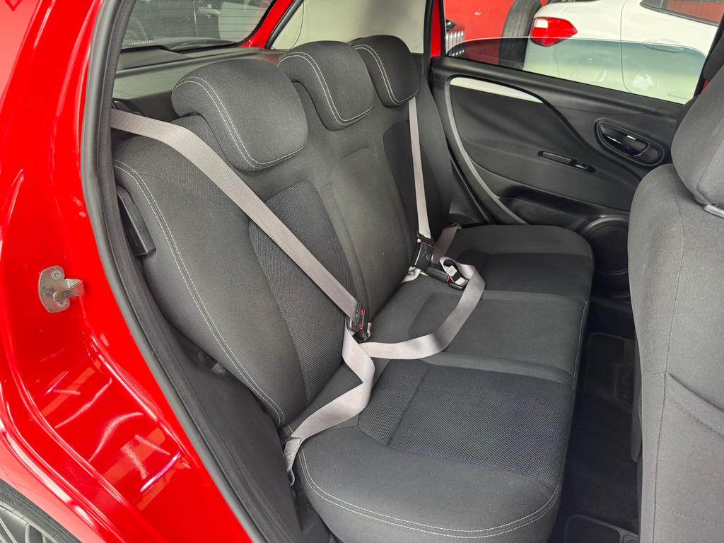 Fiat Punto Vermelho