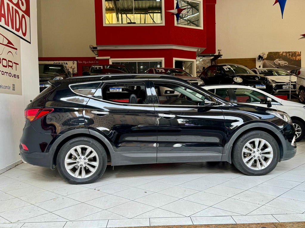 Hyundai Santa Fe Preto
