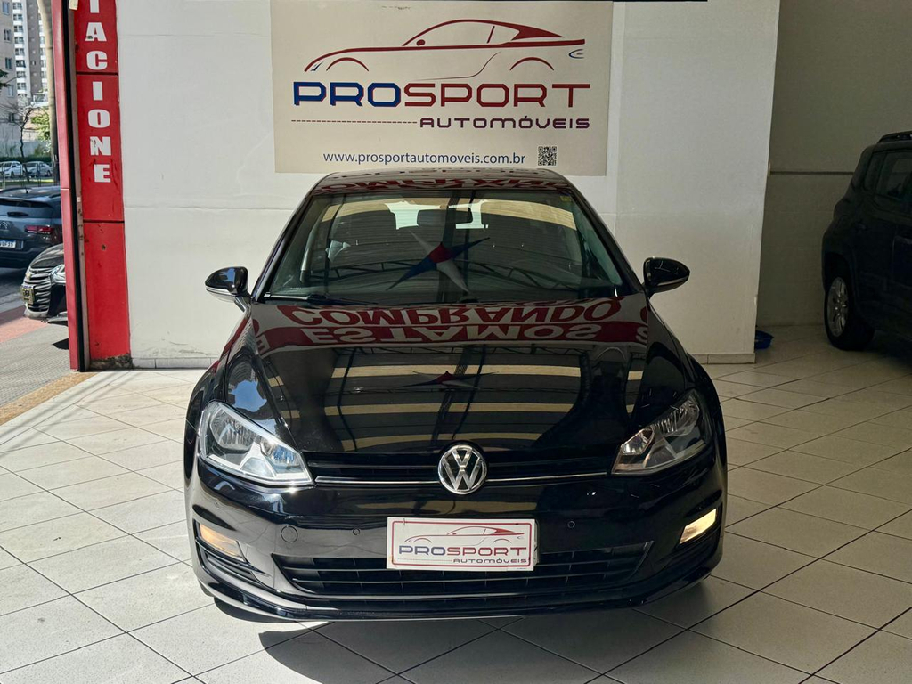 Volkswagen Golf Preto
