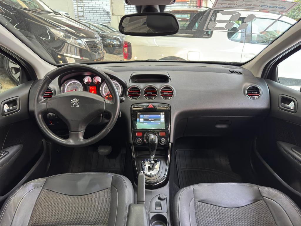 Peugeot 308 Preto