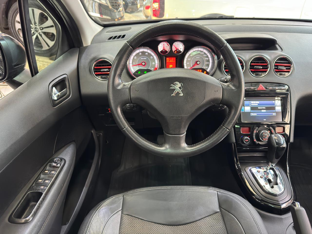 Peugeot 308 Preto