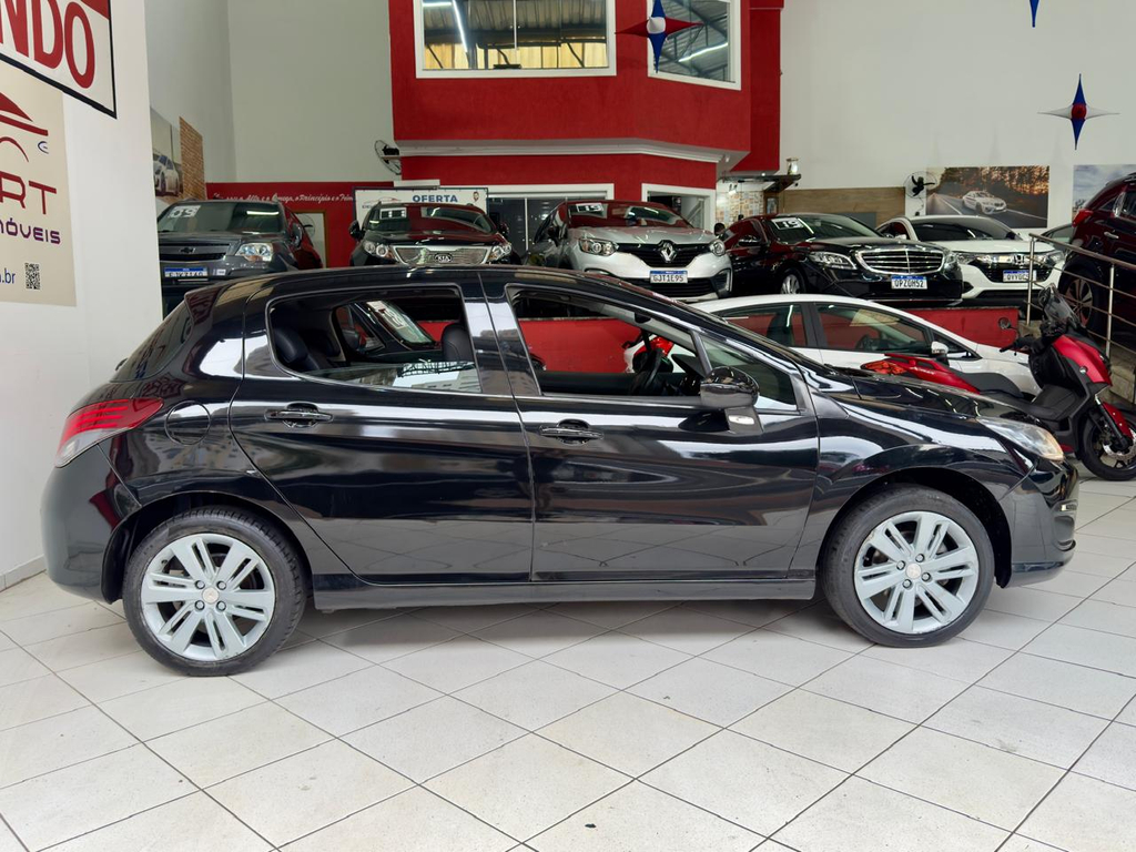 Peugeot 308 Preto