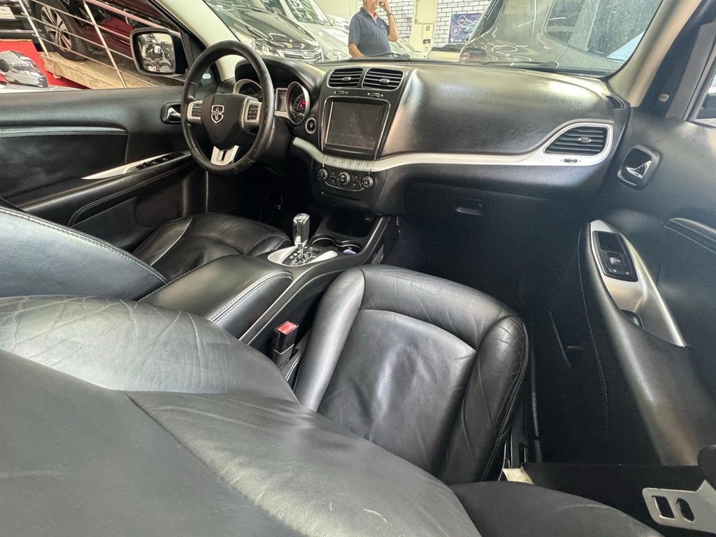 Dodge Journey Preto