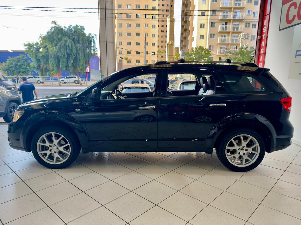 Dodge Journey Preto