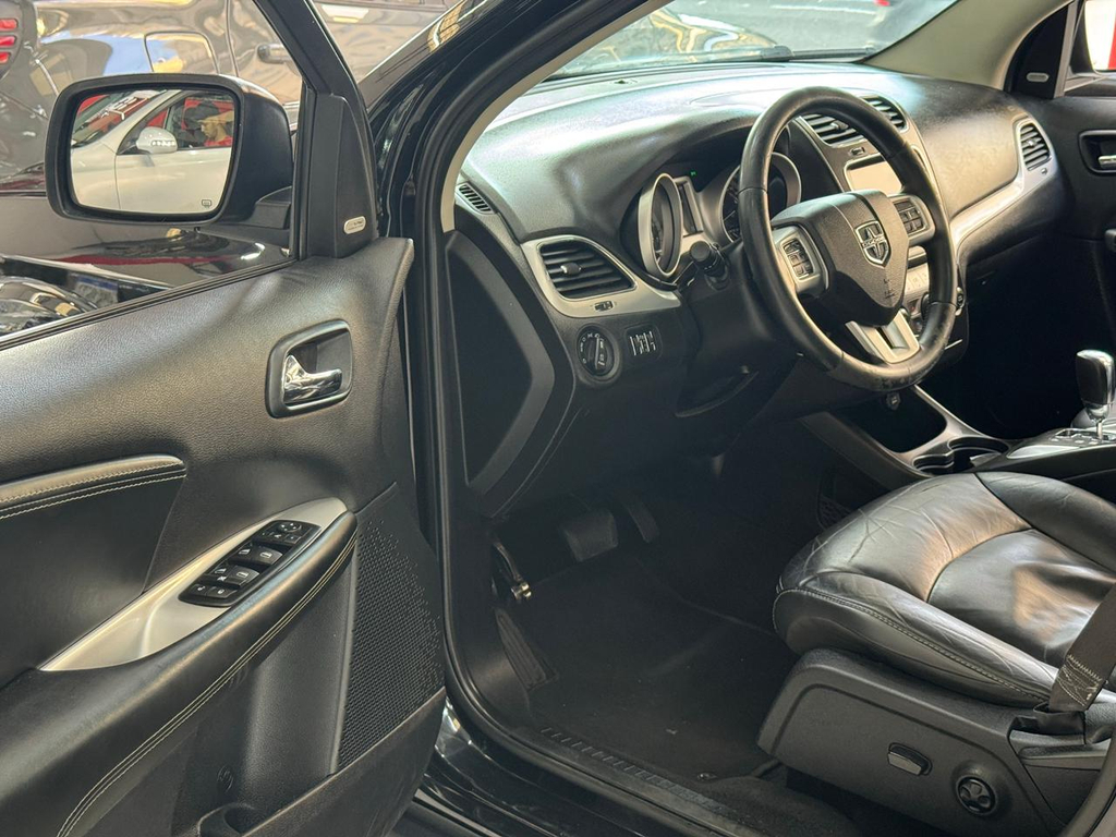 Dodge Journey Preto