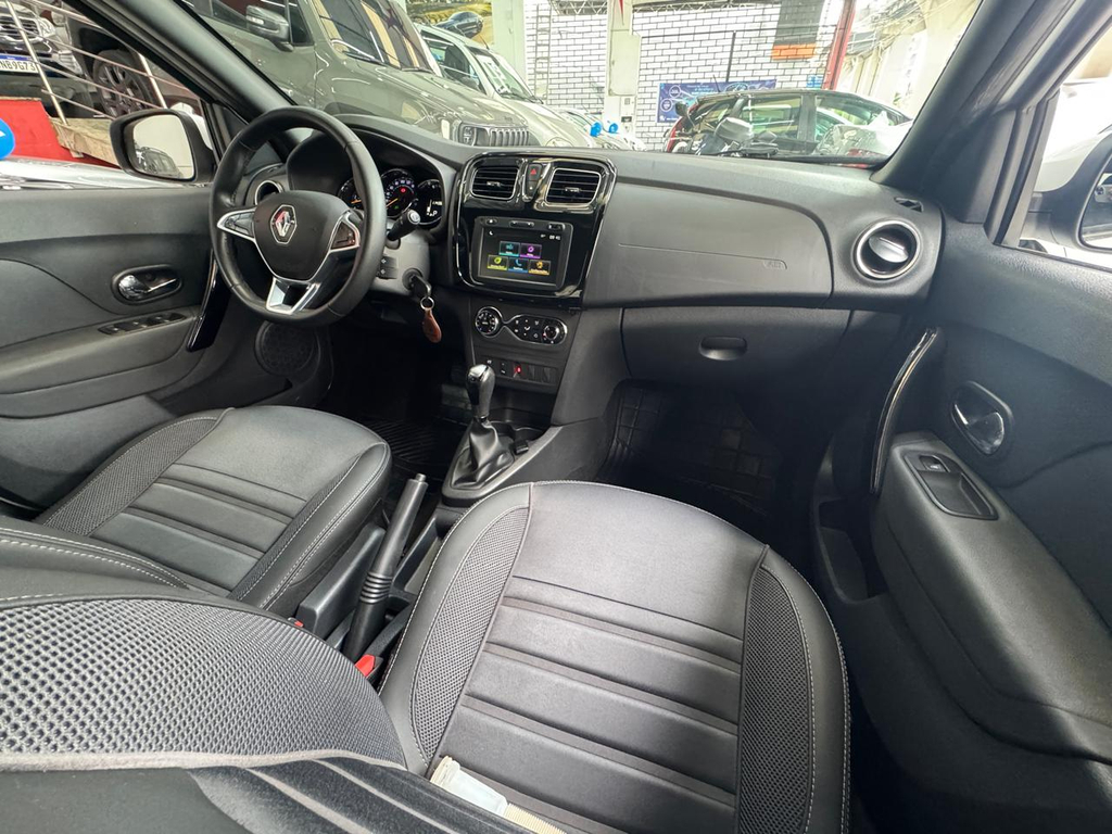 Renault Sandero Branco