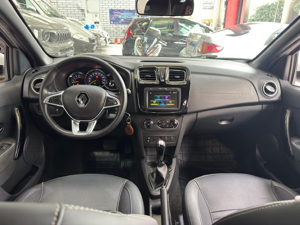 Renault Sandero Branco